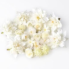 Flores artificiales comestibles para tartas: desmentimos mitos y realidades